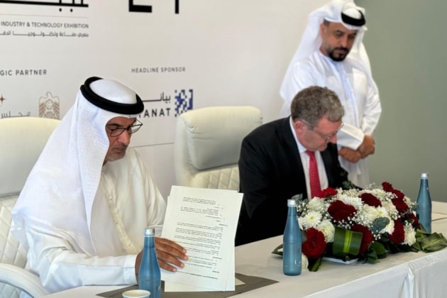 L-R: Shielders Advanced Industries representative, CEO Khalifa Ahmed Al Ali, and EOS Defence Systems representative, VP Global Sales & Marketing, Marc Essig, at the MoU signing ceremony at the Ajban Defence Industry and Technology Exhibition in the UAE.
Credit: EOS