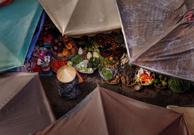 A finalist in the Travel category – a market in Vietnam (Credit: Thanh Tran)