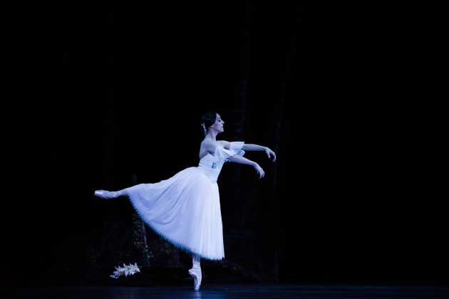 Leanne Stojmenov in The Australian Ballet's Giselle.