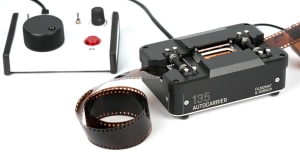 The 135 Autocarrier &ndash; an automatic professional-grade 35mm scanning system