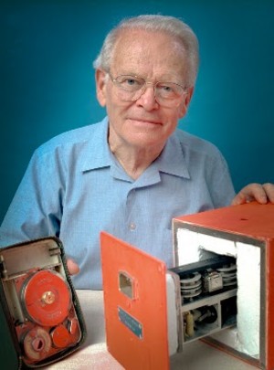 Black box inventor honoured with building name