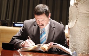 Australia signs Arms Trade Treaty