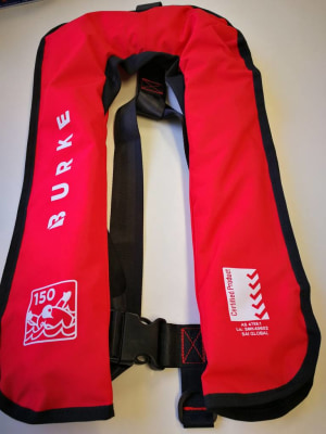 Lifejacket standards &ldquo;grace period&rdquo; set to end