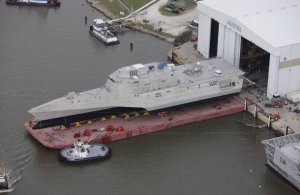 USS Coronado (LCS 4) begins sailaway