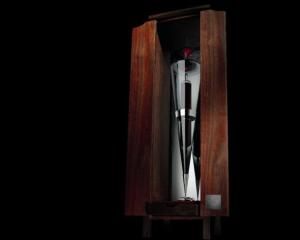 Edgy Ampoule wins launch accolade