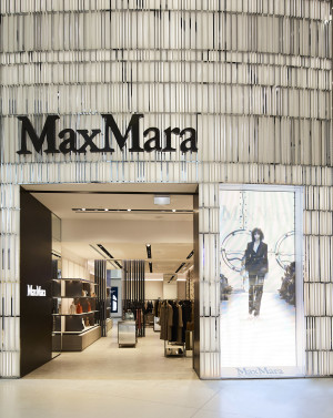 Max Mara takes flight 
