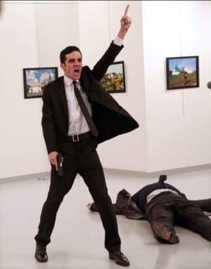 Controversial photo of political assassination wins 2017 World Press Photo of the Year