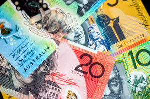 Retail sales volumes rise, online sales drop
