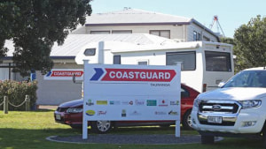 Missing yachties who issued mayday calls found safe and well in Bay of Plenty