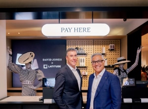 David Jones signs 10-year finance deal 