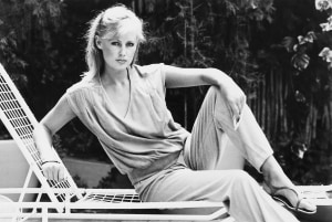 Australian designer puts winter collection on hold