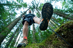 'Popular Mechanics' weighs in on hiking boots V shoes debate