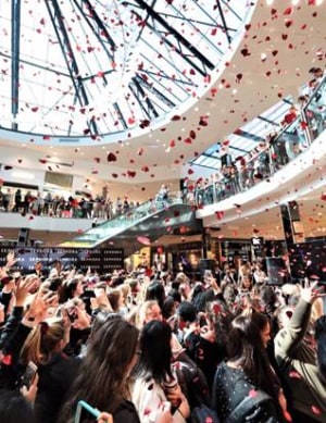 Sephora: 700 customers before 10am