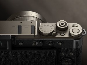 Panasonic announces retro styled LUMIX L10 fixed lens camera