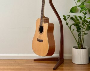 How to make a (stable) guitar stand