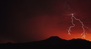 Video: See lightning at a ridiculous 1000 fps