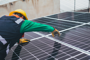 ROOFTOP SOLAR SAFETY UNDER SCRUTINY