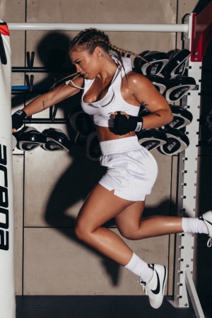 Influencer Tammy Hembrow boxes out her 10.7 million followers