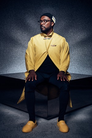 will.i.am is now working with Specsavers