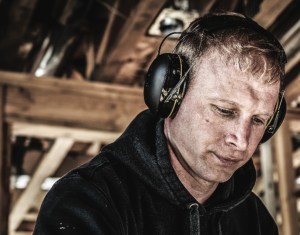 Staying connected, 3M&trade; Wireless Earmuff