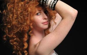 Oz fashionistas get verbal