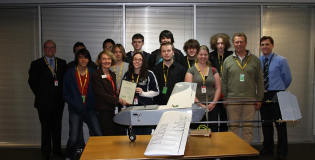 Canberra college students show off UAV to RPDE - Australian Defence ...