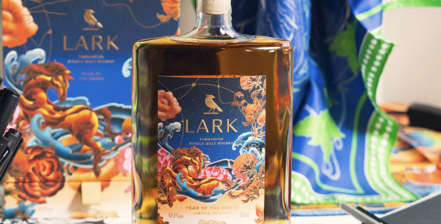 LARK YEAR OF THE HORSE ウイスキー 500ml Lark Year Of The Horse Lunar New Year 2026 500mL – Uptown Liquor