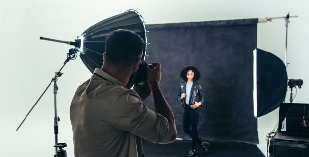 Video: 10 simple portrait lighting setups - Australian Photography