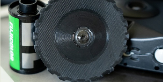 Old-school on the cheap: Meet the Dispolens, a 3D printed disposable ...