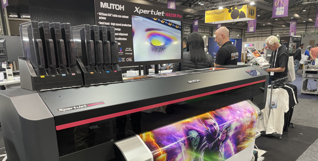 MUTOH SHOWS NEW EIGHT-COLOUR - Print21