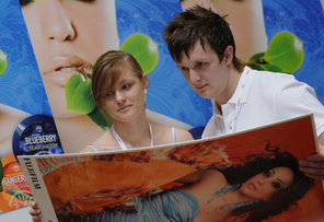 Ipex shows the youth that "print is big"